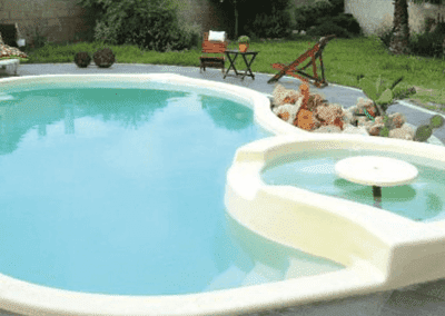 piscina curva tropicana spa